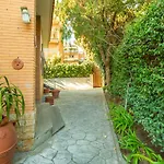 St Peter\'S Spacious 4 Bdr With Private Parking