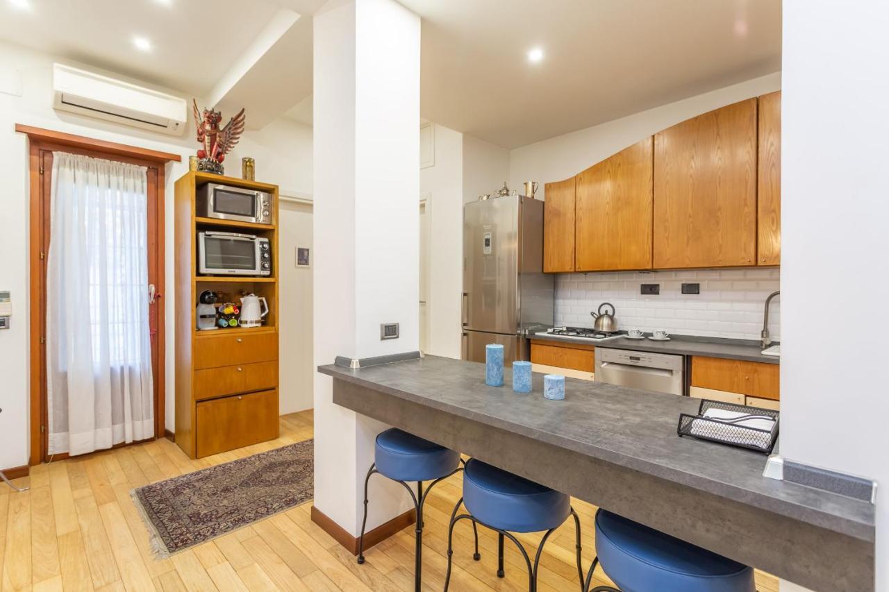 St Peter's Spacious 4 Bdr With Private Parking Apartamento